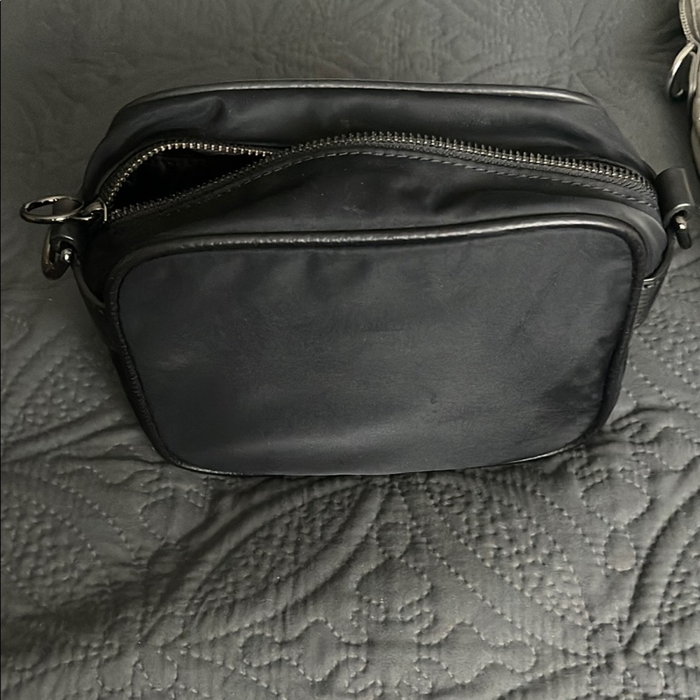 Lululemon Athletica Black Bag- Missing straps - Picture 2 of 2